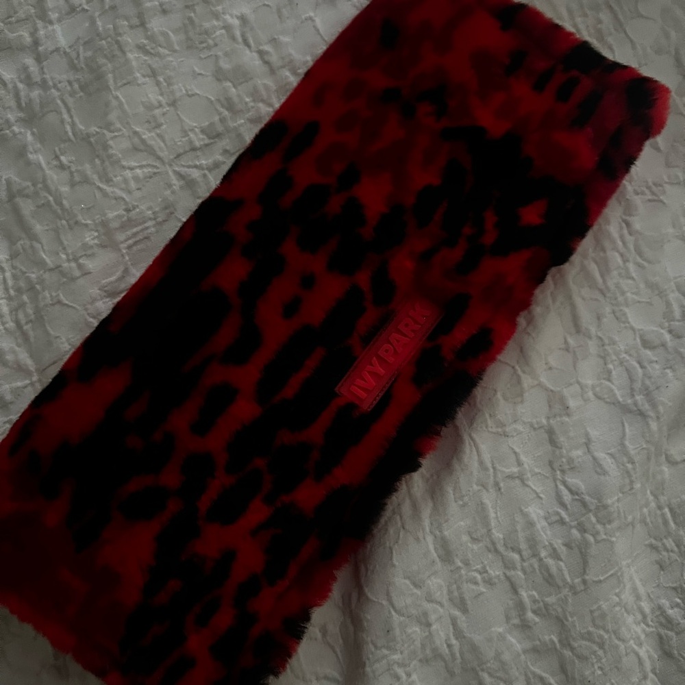 Ivy Park clutch
